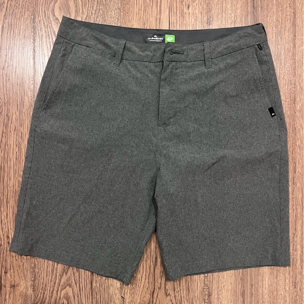 Quiksilver Amphibian Shorts Heather Grey Size 34 EUC